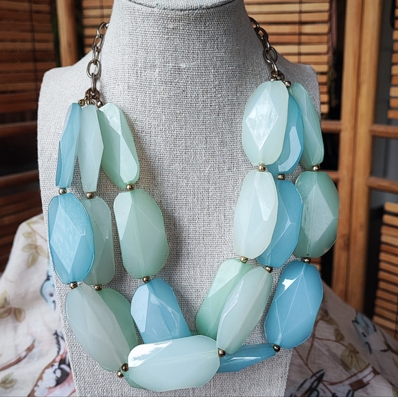 Long Vintage Faceted Swirled White Lucite Chunky Necklace Pink Knotted Cord EUC - Picture 16 of 16